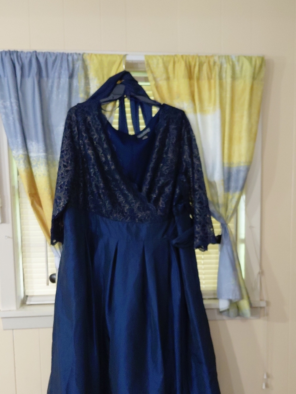 Elegant Navy Lace-Overlay Evening Dress Jessica Howard Size 22w Long With Belt